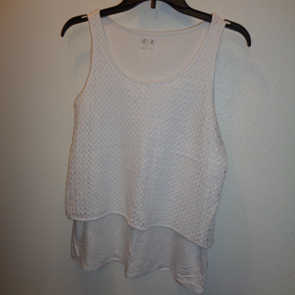 APT. 9 Crochet Cropped 2-Fer White Tank Top Size Medium NWT